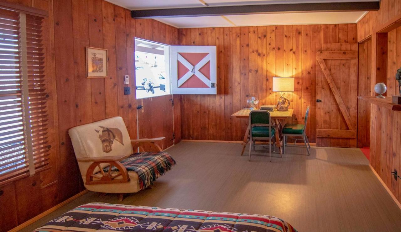 Joshua Tree Ranch Houseモーテル エクステリア 写真